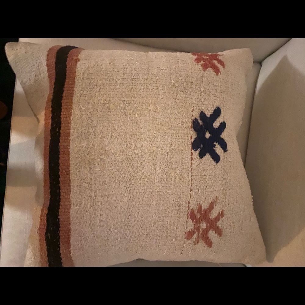 Vintage Turkish Help Pillows - Picture 4 of 4